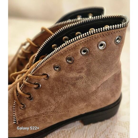 Qupid stylish brown outdoor hiking ankle boot w/zipper & eyelet lace-up accents - Picture 2 of 11